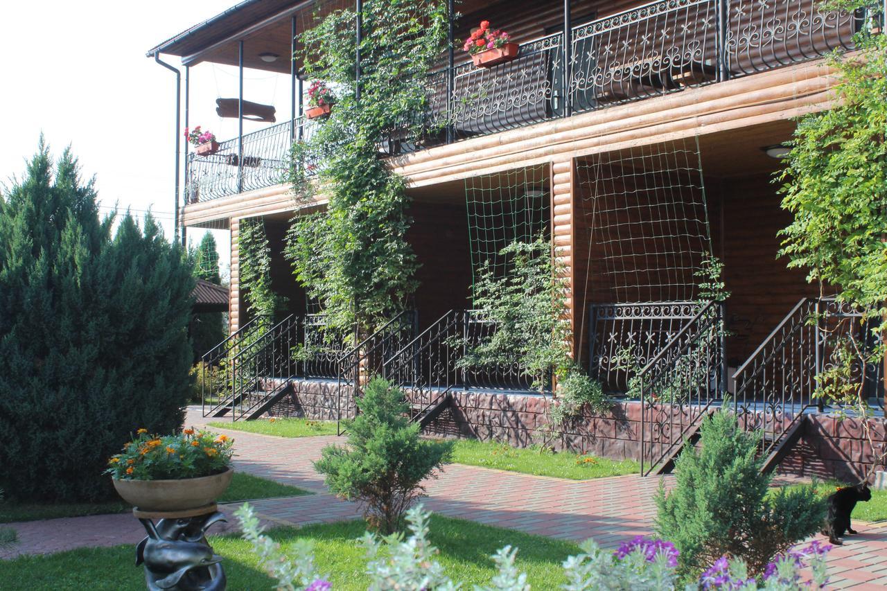 Hotel-Complex Mizh Triokh Ozer Szvityaz Kültér fotó